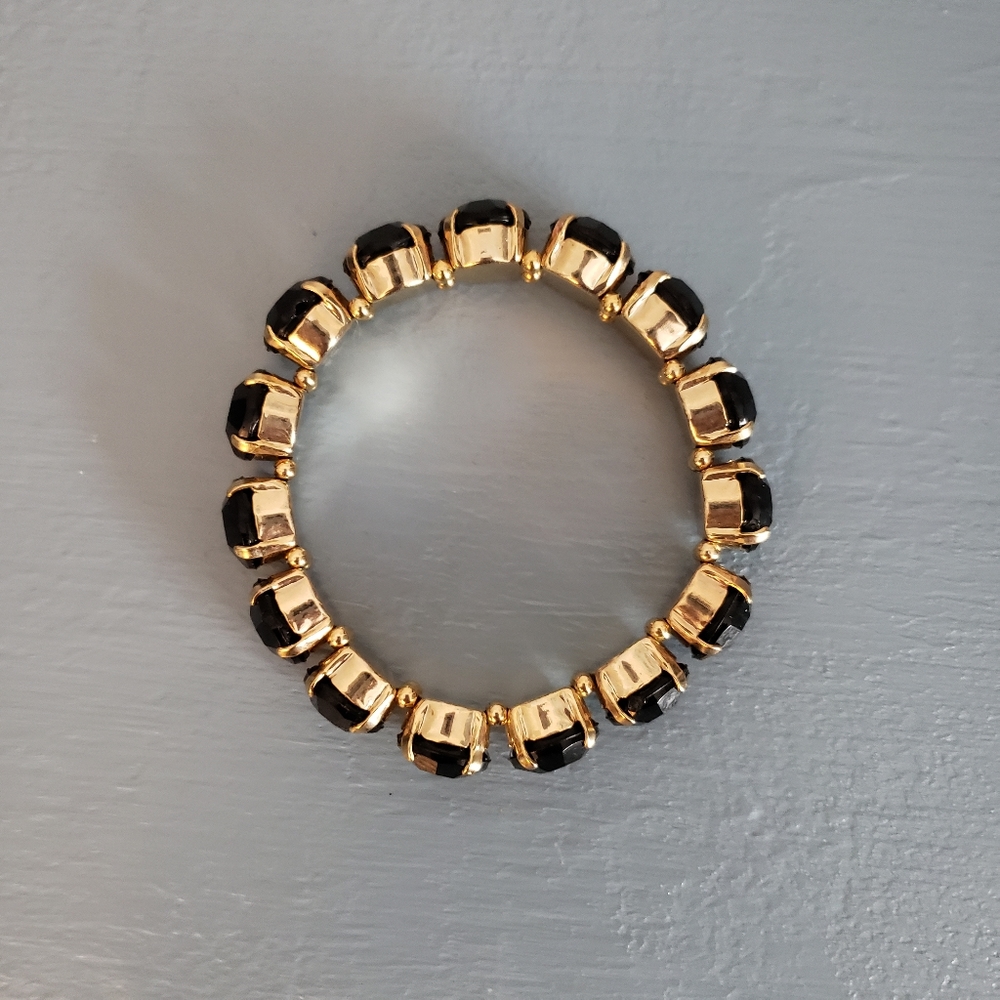 Chunky Bangle with 80s Vibes